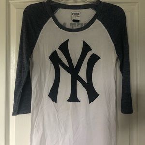 VS PINK New York Yankees Baseball Tee